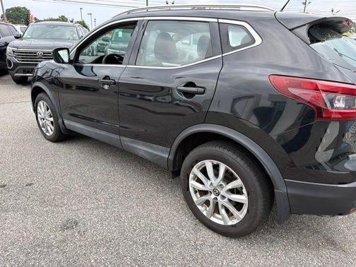 Magnetic Black 2020 Nissan Rogue Sport SV