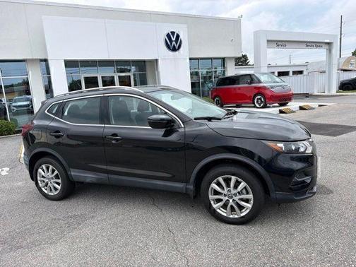 Magnetic Black 2020 Nissan Rogue Sport SV