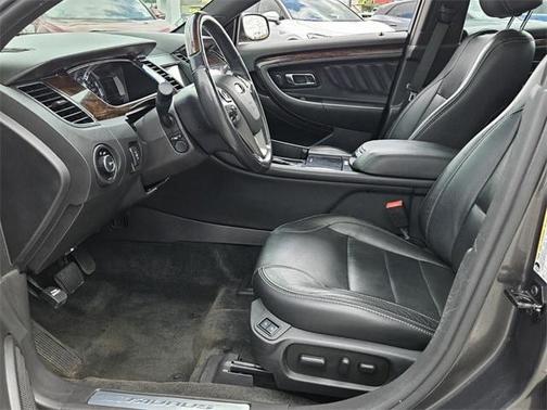2017 Ford Taurus Limited