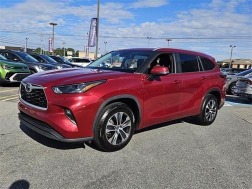 2023 Toyota Highlander XLE