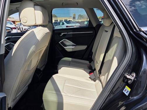 2020 Audi Q3 45 S line Premium