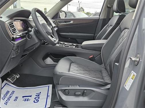 2025 Volkswagen Atlas 2.0T SEL Premium R-Line