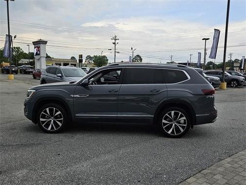 2025 Volkswagen Atlas 2.0T SEL Premium R-Line