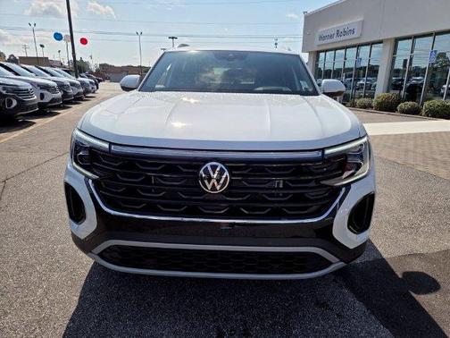 Opal White Pearl 2026 Volkswagen Atlas Cross Sport 2.0T SEL