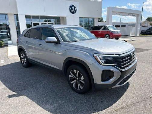 Silver Bird Metallic 2024 Volkswagen Atlas Cross Sport 2.0T SE