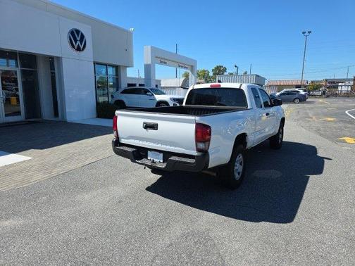 Ice 2023 Toyota Tacoma SR