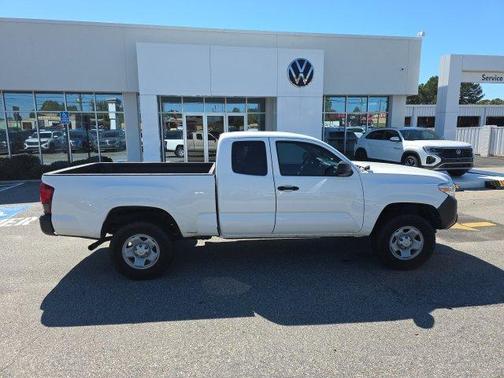 Ice 2023 Toyota Tacoma SR