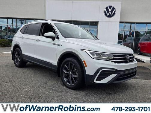 Pure White 2022 Volkswagen Tiguan 2.0T SE