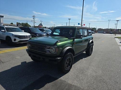 Green Metallic 2022 Ford Bronco