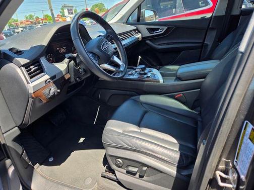 Samurai Gray Metallic 2019 Audi Q7 45 Premium Plus