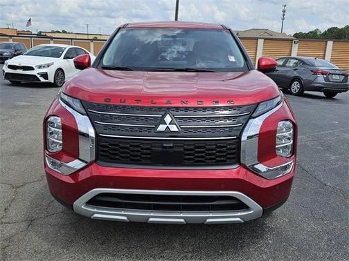 2024 Mitsubishi Outlander SE