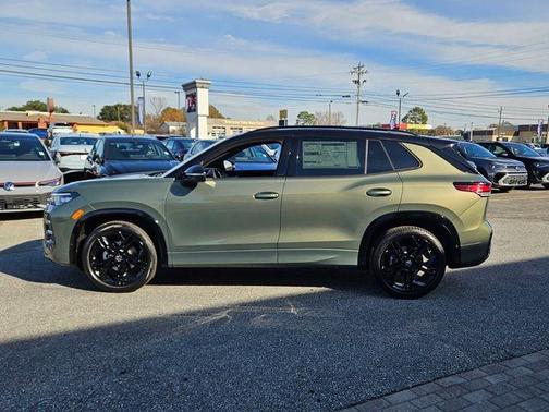 Avocado Green  W/Black Roof 2026 Volkswagen Tiguan 2.0T SE R-Line Black