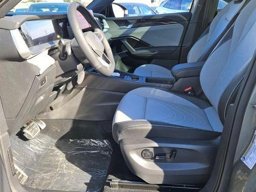 Avocado Green  W/Black Roof 2026 Volkswagen Tiguan 2.0T SE R-Line Black