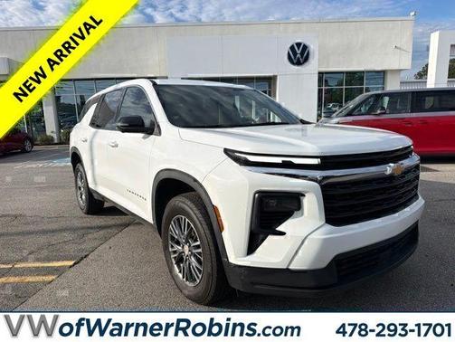 Summit White 2024 Chevrolet Traverse LS