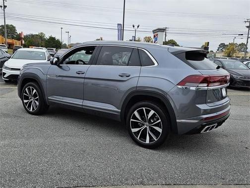 2025 Volkswagen Atlas Cross Sport 2.0T SEL Premium R-Line