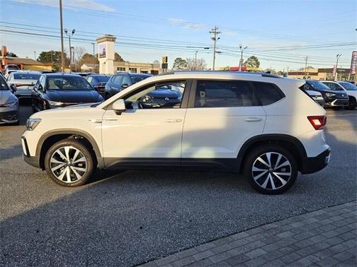 2023 Volkswagen Taos 1.5T SE