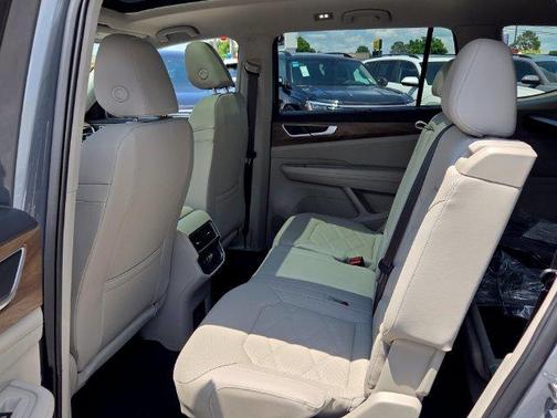 Pure Gray 2026 Volkswagen Atlas 2.0T SE W/TECHNOLOGY