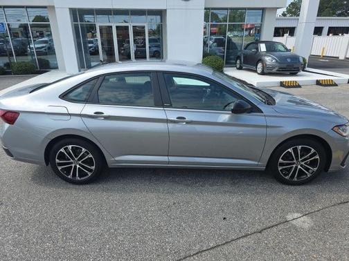 Pyrite Silver Metallic 2025 Volkswagen Jetta 1.5T Sport