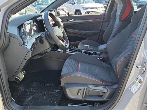 2025 Volkswagen Golf GTI 2.0T SE