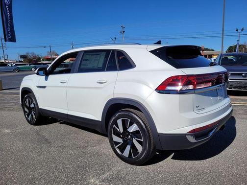 Opal White Pearl 2026 Volkswagen Atlas Cross Sport 2.0T SE W/TECHNOLOGY