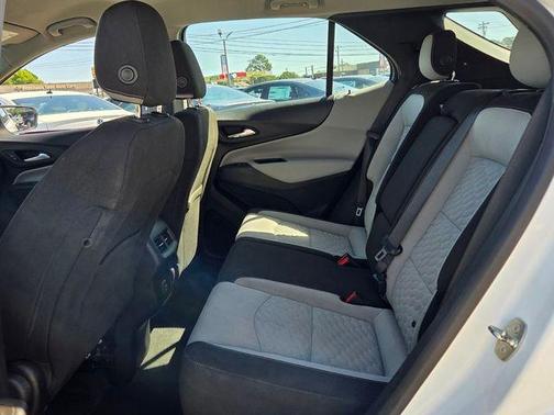 Summit White 2019 Chevrolet Equinox LS