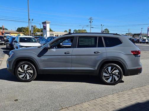 Pure Gray 2026 Volkswagen Atlas 2.0T SE W/TECHNOLOGY