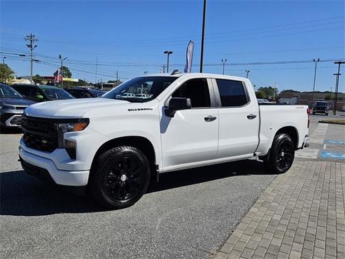 2023 Chevrolet Silverado 1500 Custom
