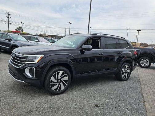 Deep Black Pearl Effect 2026 Volkswagen Atlas 2.0T SE W/TECHNOLOGY