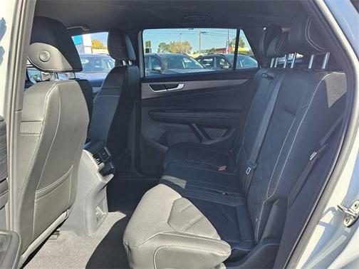 2026 Volkswagen Atlas Cross Sport 2.0T SE