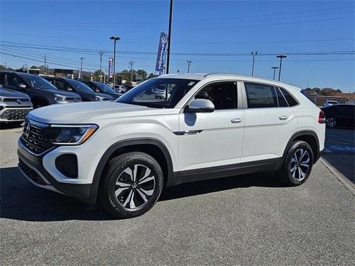 2026 Volkswagen Atlas Cross Sport 2.0T SE