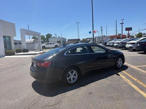 Mosaic Black 2017 Chevrolet Malibu 1LS