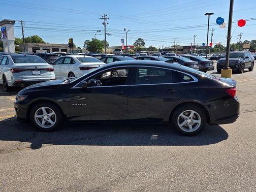 Mosaic Black 2017 Chevrolet Malibu 1LS