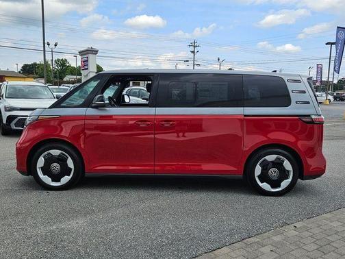 2025 Volkswagen ID. Buzz Pro S Plus