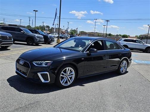 2023 Audi A4 45 S line quattro Premium