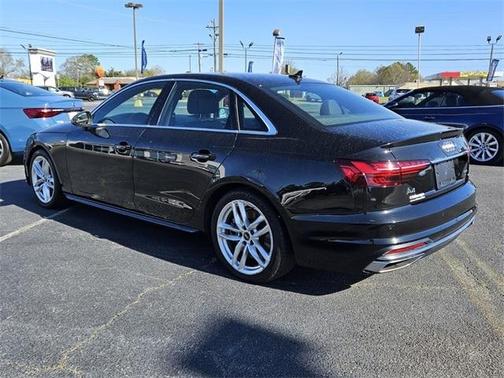 2023 Audi A4 45 S line quattro Premium