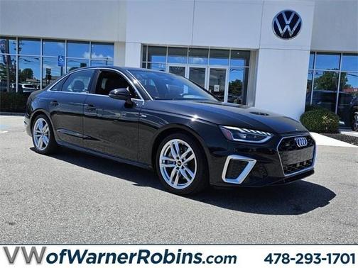 2023 Audi A4 45 S line quattro Premium