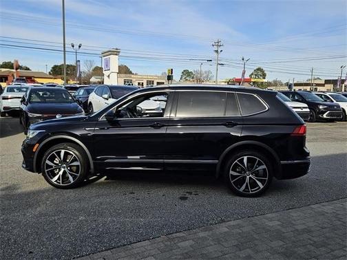 2022 Volkswagen Tiguan 2.0T SEL R-Line