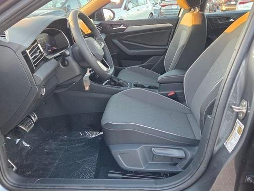 Platinum Gray Metallic 2026 Volkswagen Jetta 1.5T Sport