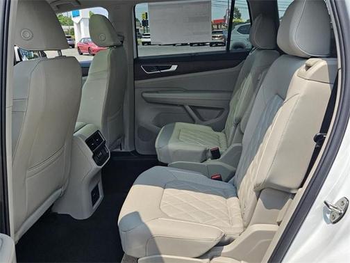 2025 Volkswagen Atlas 2.0T SEL Premium R-Line