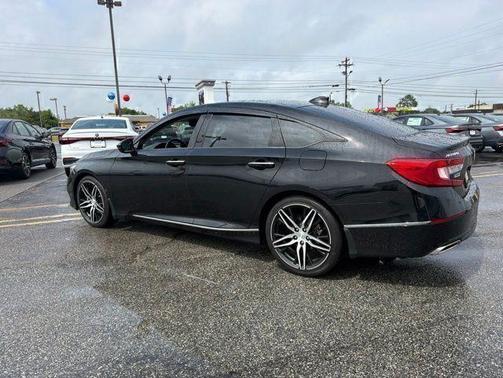 Crystal Black Pearl 2021 Honda Accord Touring 2.0T