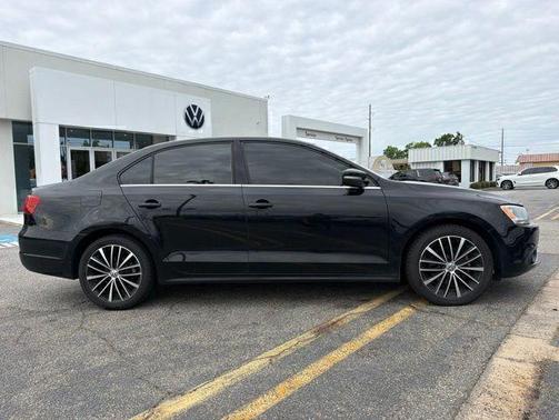 Black Uni 2012 Volkswagen Jetta