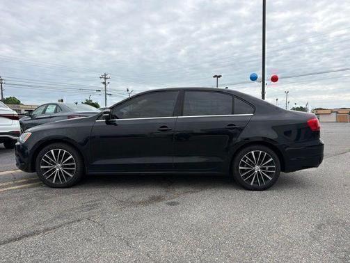 Black Uni 2012 Volkswagen Jetta