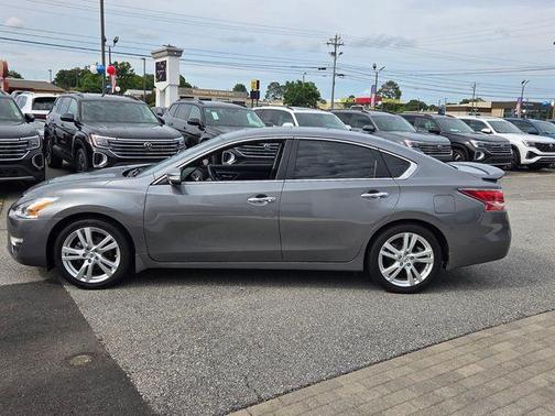 Gun Metallic 2015 Nissan Altima 3.5 SL