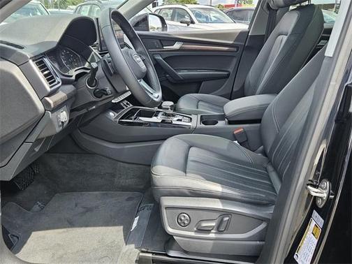 2024 Audi Q5 40 Premium