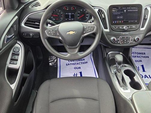 Summit White 2024 Chevrolet Malibu LT