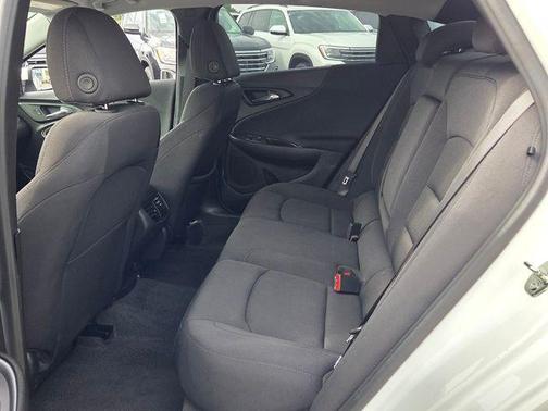Summit White 2024 Chevrolet Malibu LT