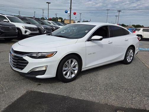 Summit White 2024 Chevrolet Malibu LT
