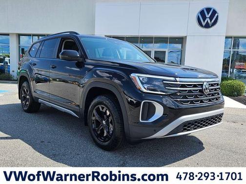 Deep Black Pearl Effect 2026 Volkswagen Atlas 2.0T Peak Edition