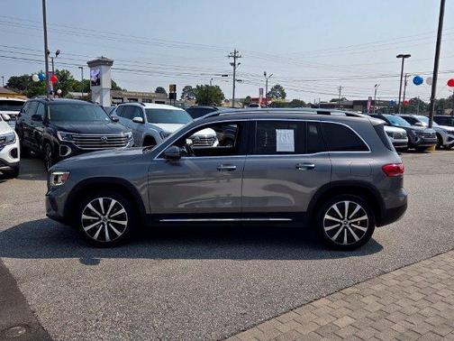 Mountain Gray Metallic 2022 Mercedes-Benz GLB 250 Base 4MATIC