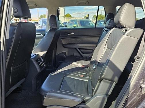 2022 Volkswagen Atlas 3.6L SE w/Technology
